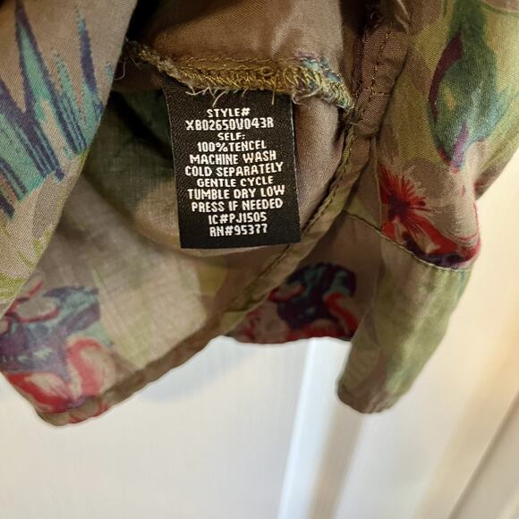 Sanctuary FloralFlage Boyfriend Tencel Blouse/ Green Floral Top - Picture 5 of 11